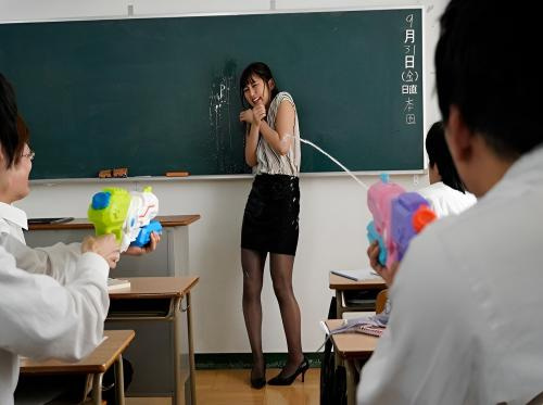 Nouveaux professeurs stagiaires et noms d'étudiants spéciaux